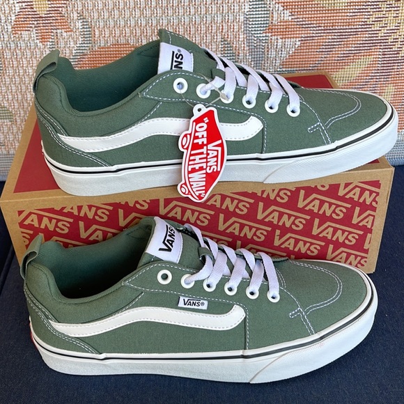 Vans Filmore
Canvas Duck Green/White
VNOA5HTXQ31
WMNS sneakers - Picture 2 of 16